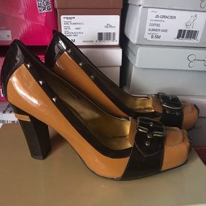 Naughty Monkey Like New Heels